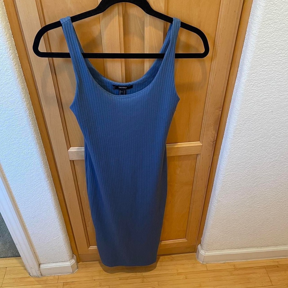 Women’s Blue Midi Scoop Neck Ribbed dress: size small